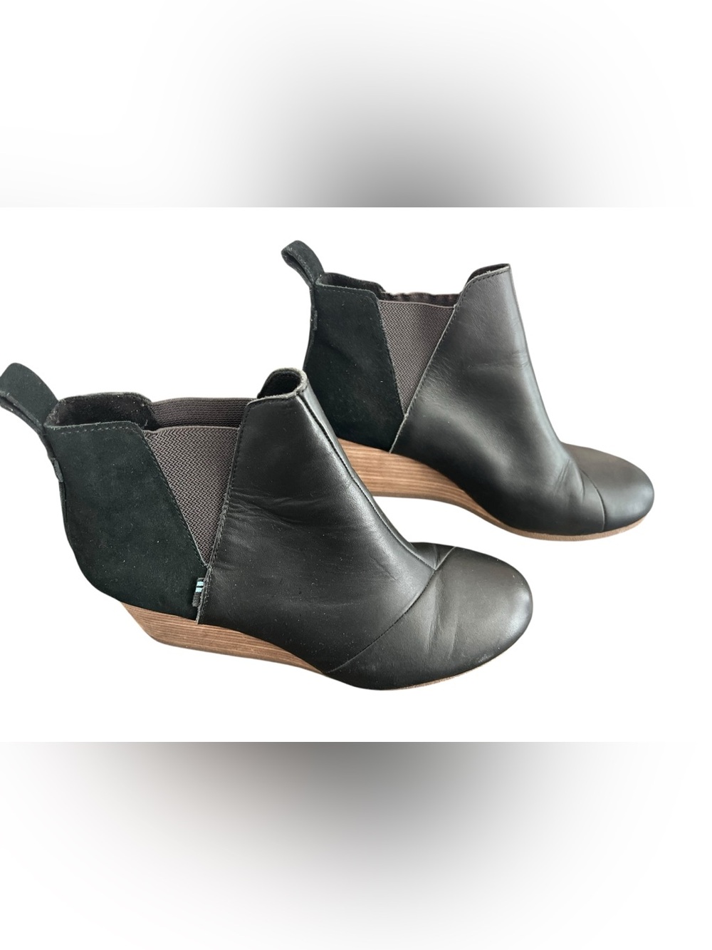 TOMS Women’s 9.5 Black Leather Suede Chelsea Wedge Ankle Boots